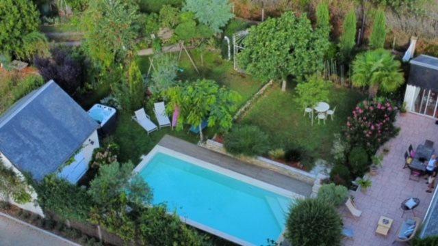 Bed and Breakfast Logis Du Lievre D'Or Montbazon Exterior foto